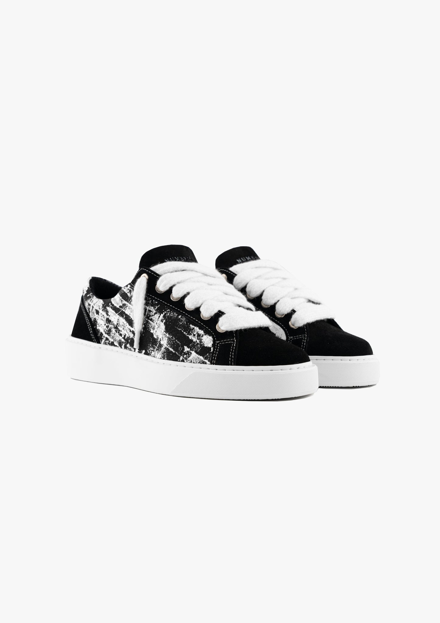 Signet - Chalk Black